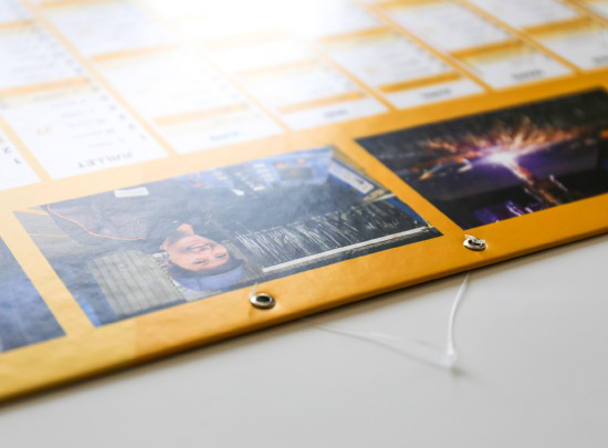 Calendrier avec accroche plastique